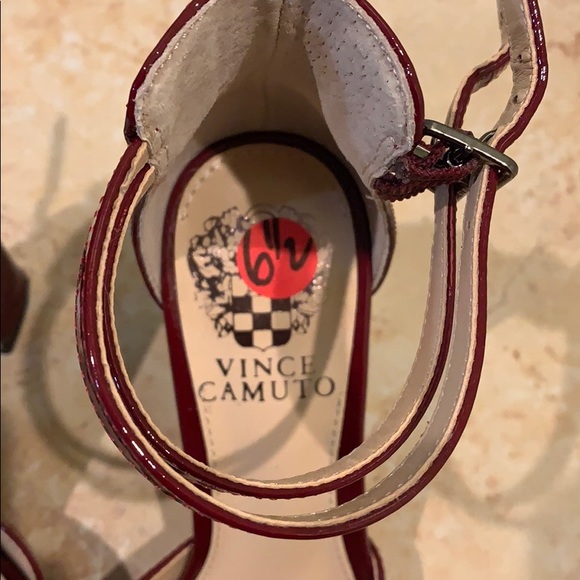 NWT burgundy Vince Camuto high heels - Picture 3 of 5